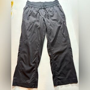 The North Face Women's Black Capris